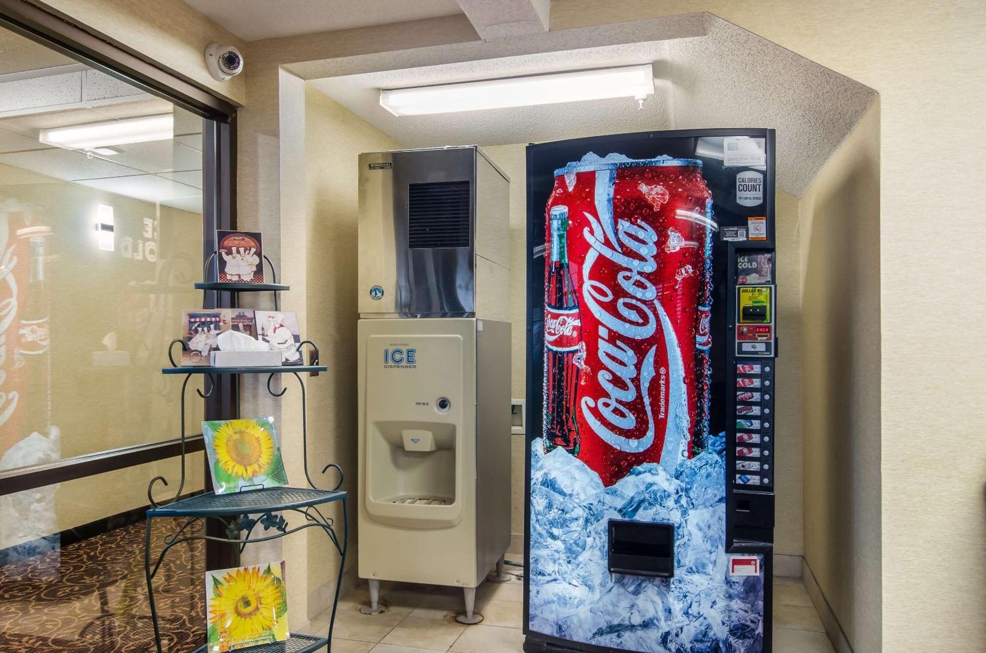 Quality Inn Goodland I-70 Екстериор снимка